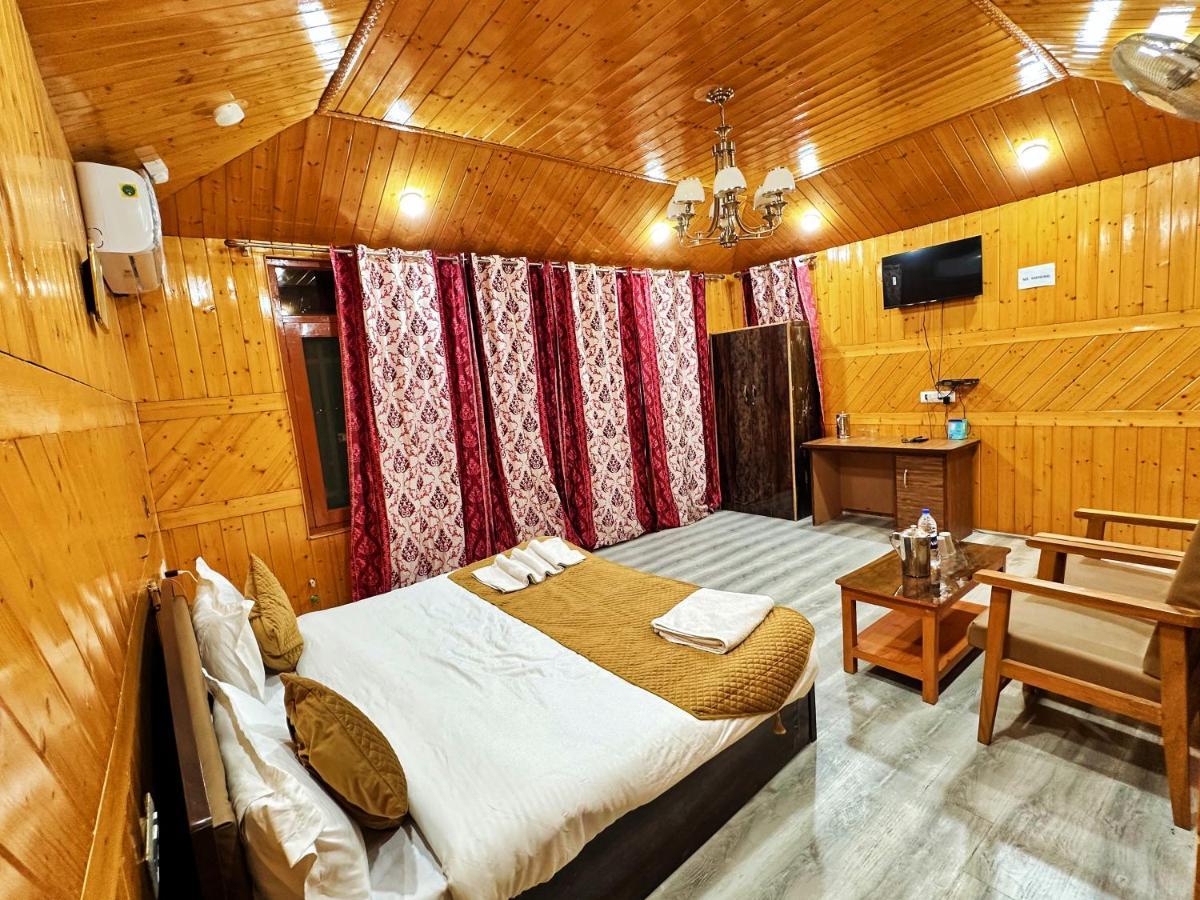 Roseline Inn Srīnagar Exterior foto