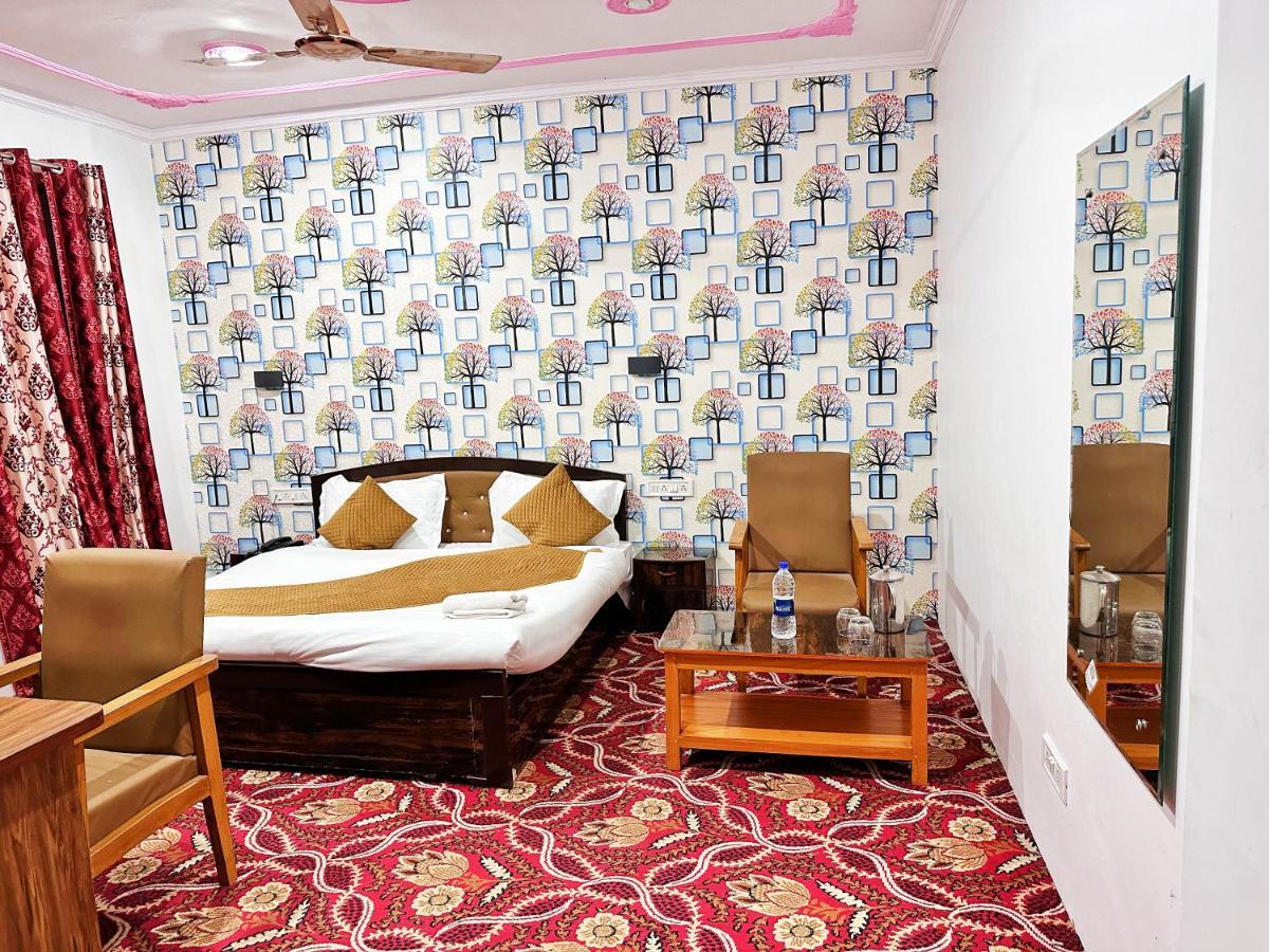 Roseline Inn Srīnagar Exterior foto